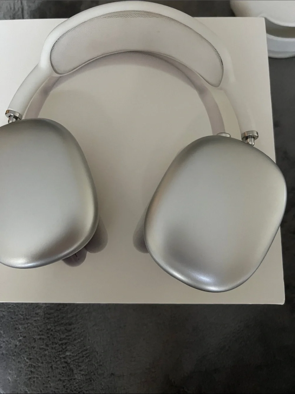 Apple AirPods Max Silver with White Headband